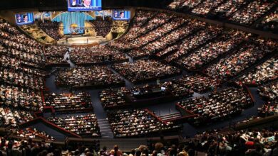 imagem colorida mostra igreja lakewood nos EUA - metrópoles